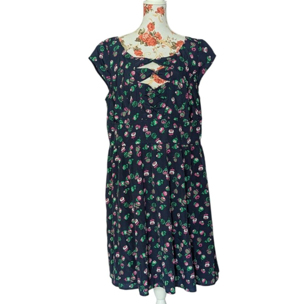 eSHAKTI Dress Sz 2X 20W Blue Floral Fit Flare Short Sleeve Bow Tie Chest Pockets